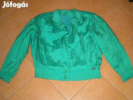 Zöld színű bélelt női kabát nagyjából M-es M téli átmeneti