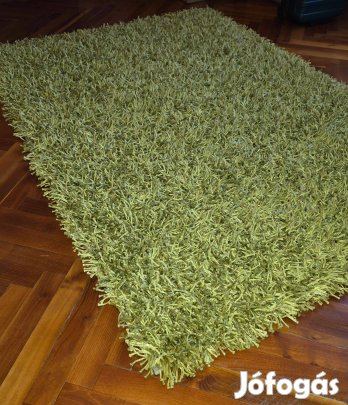 Zöld szőnyeg
