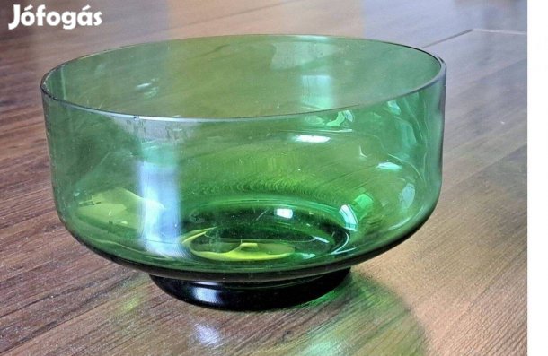 Zöld üveg kínáló