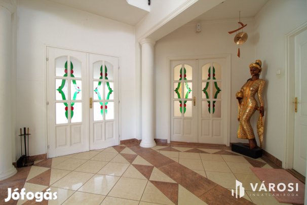 Zöldövezeti panoráma szaunával,konditeremmel,dupla garázzsal