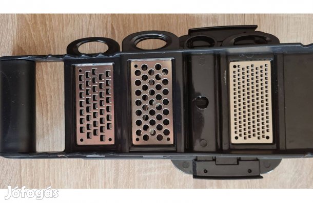 Zöldség szeletelő fekete