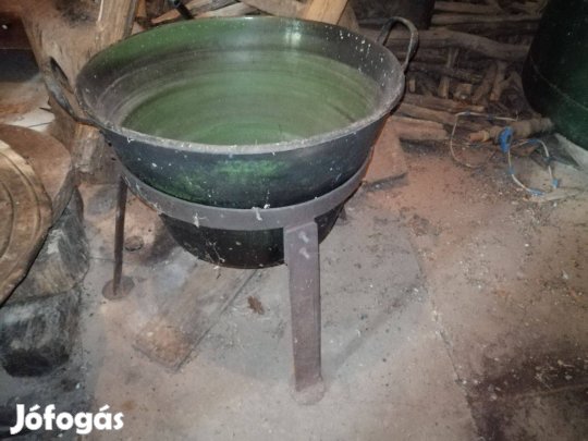 Zománc Üst + üstház (lábak levehetők) közepes méretű ,jó állapot