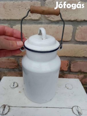 Zománcos kis füles kanna