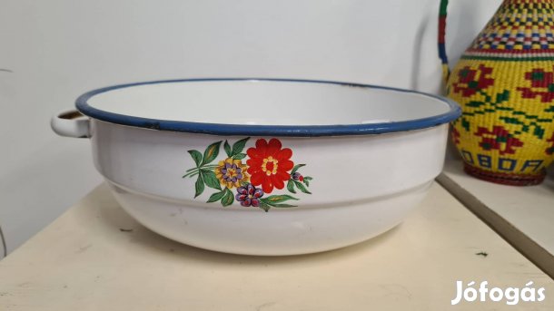 Zománcos tálak,sérült