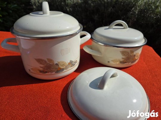 Zománcozott 2 db edény fedővel eladó