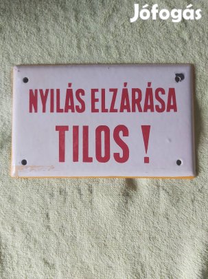 Zománcozott fémtábla