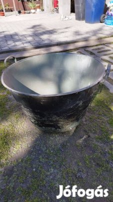 Zománcozott üst eladó !