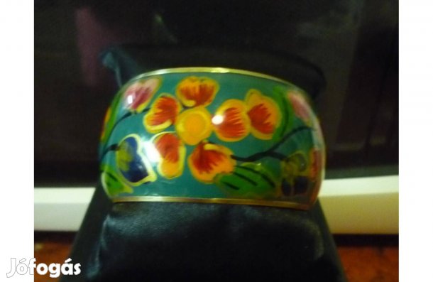 Zománcozott virág mintás réz karkötő