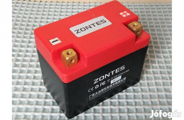 Zontes 12V 4.4Ah lítium akkumulátor 113x70x90mm motorokhoz, robogókhoz