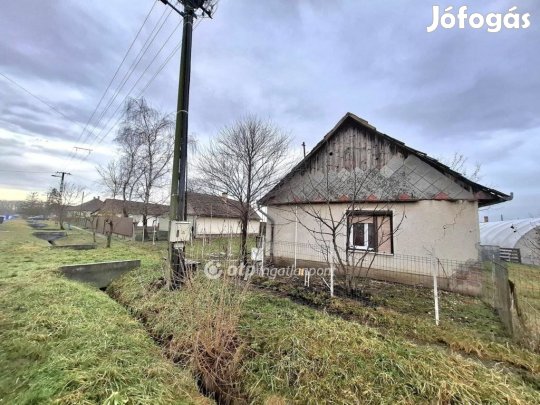 Zsákai 57 nm-es ház eladó