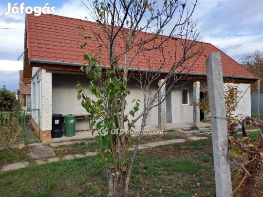 Zsámboki 55 nm-es ház eladó