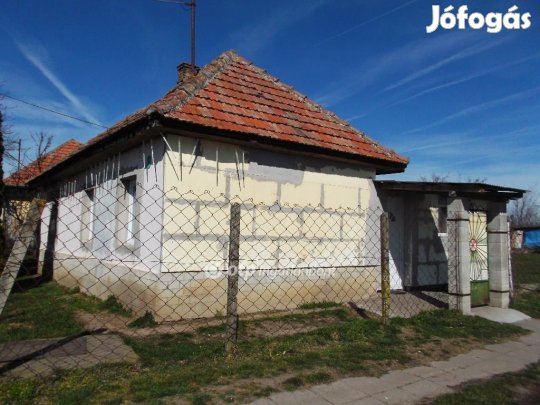 Zsámboki 92 nm-es ház eladó