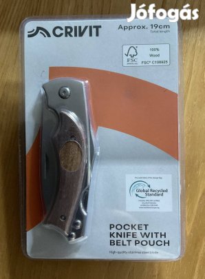 Zsebkés övtáskával