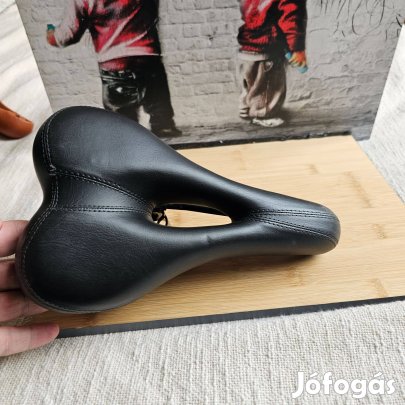 Zselés kerékpár ülés nyereg 420gr 16cm széles 26cm hossz