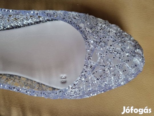 Zselés kristálycipő