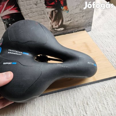 Zselés rugos kerékpár nyereg 670gr 21cm széles 25cm hossz