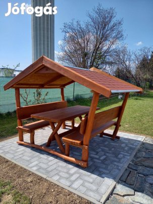 Zsindelytetős kerti kiülő