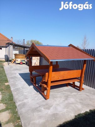 Zsindelytetős kerti kiülő