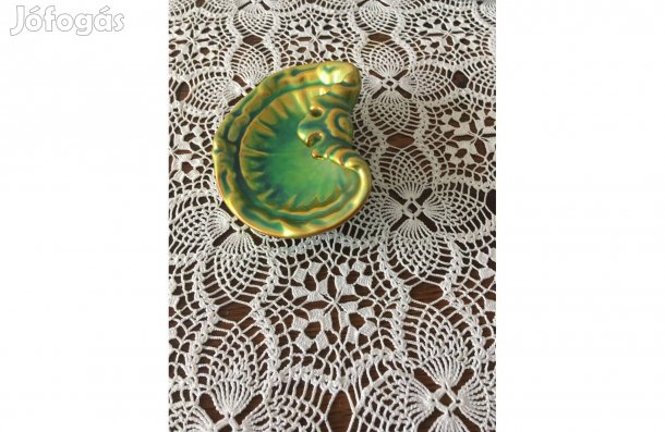 Zsolnai eozin mázas kagyló