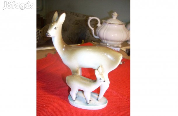 Zsolnai porcelán kedves vitrin dísztárgy