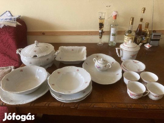 Zsolnai porcelánok eladók!