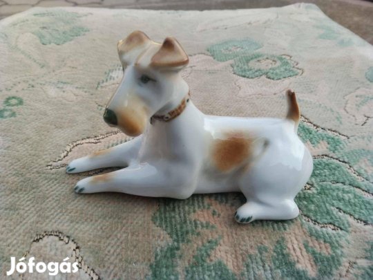 Zsolnay Fekvő Foxi Kézzel Festett