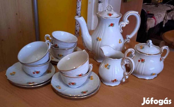 Zsolnay barokk apró rózsamintás kávéskészlet