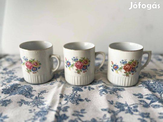 Zsolnay bögrék, 3 db