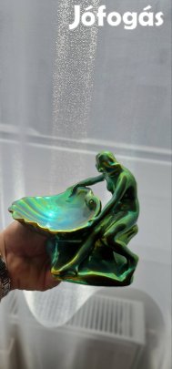 Zsolnay kagylósnő és kiskagyló