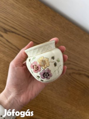 Zsolnay kézzel festett porcelán mini váza