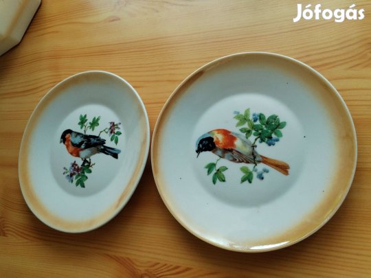 Zsolnay kistányér "Madaras" régi jelzett 2 db