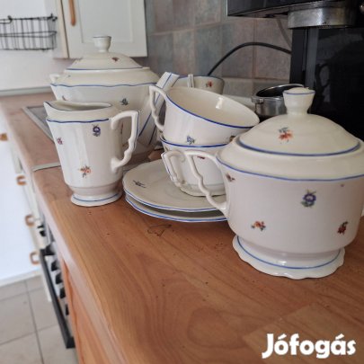 Zsolnay manófüles teáskészlet apró virágmintás