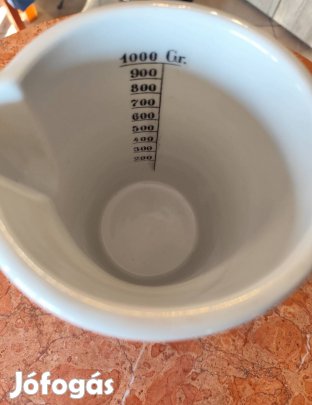 Zsolnay mérőkancsó