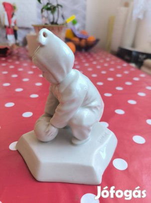Zsolnay porcelán ,Sinkó fehér labdázó fiú eladó!