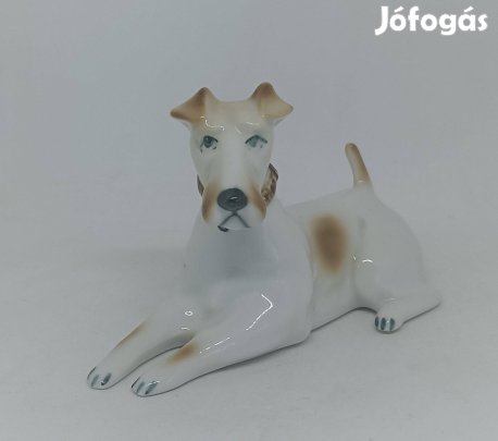 Zsolnay porcelán fekvő Foxterrier kutya!