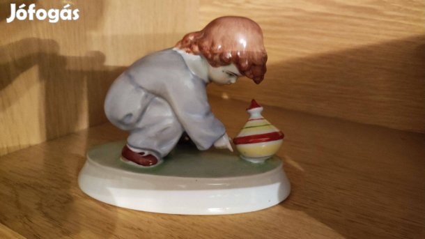 Zsolnay porcelán figura