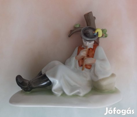 Zsolnay porcelán furulyázó juhász!