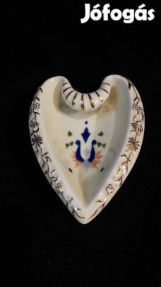 Zsolnay porcelán hamutartó