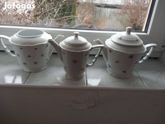 Zsolnay porcelán teás és kávés kiöntők apróbb hibával