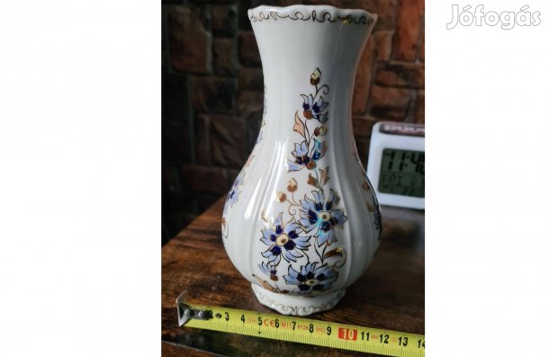 Zsolnay porcelánváza búzavirág mintás, 9335/059