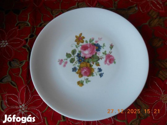 Zsolnay virág mintás tányér