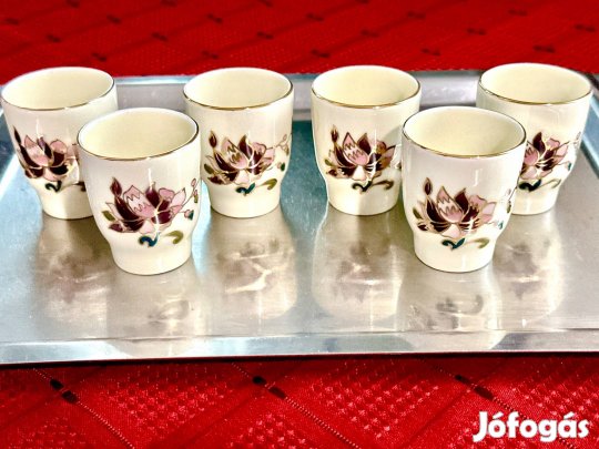 Zsolnay virágmintás pálinkás/likőrös poharak