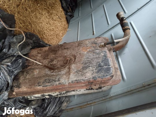 Zsuk Zuk üzemanyag tank + benzin szintmérő benne ,javítandó