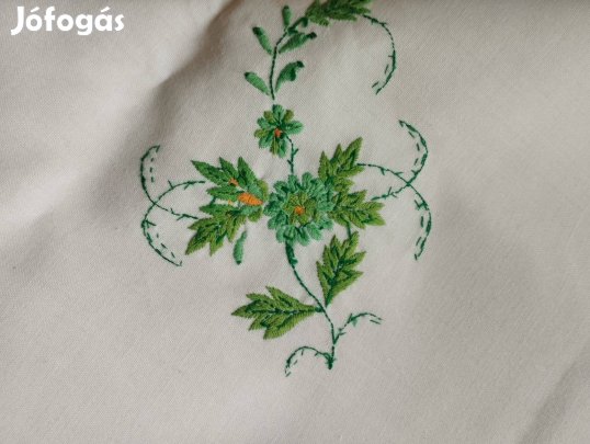 Zsúr terítő, kézi hímzés