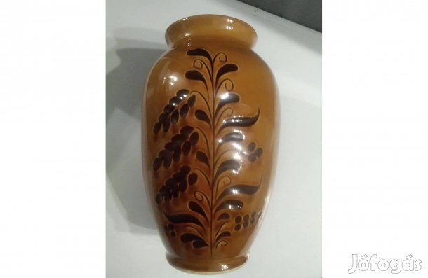 Zsűrizett kerámia váza ( Hand Made Hungary ) eladó!