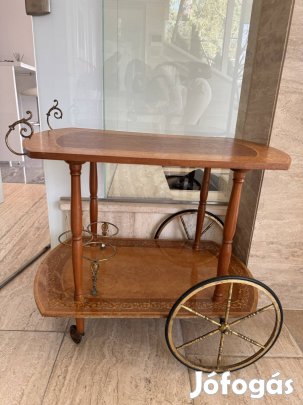 Zsúrkocsi intarziás, réz díszítéssel