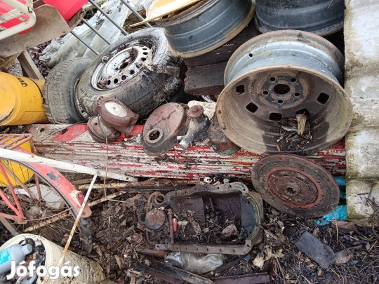 Zuk apróságok ,Zsuk 4 féle maradékok, nem tudom a nevét,szett ár!