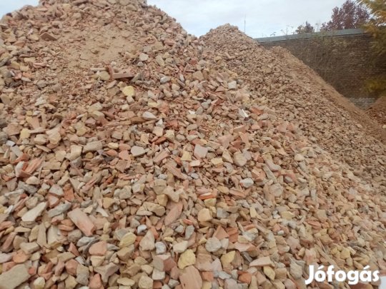Zúzott darálék! Darált tégla és beton vegyesen!