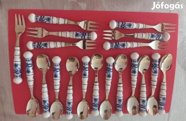 Zwiebelmuster (hagymamintás)porcelánnyelű kiskanál és süteményes villa