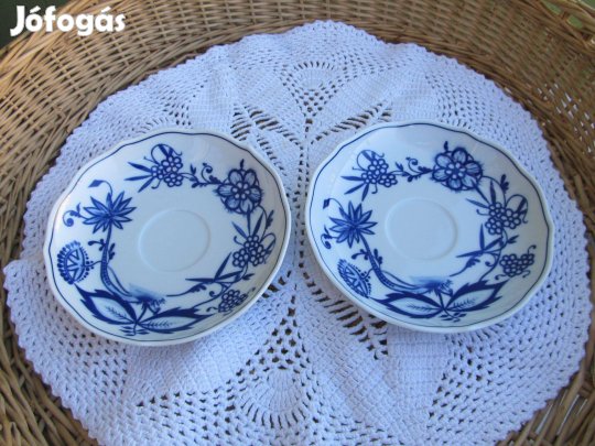 Zwiebelmuster hagymamintás porcelán alátét tányér pár